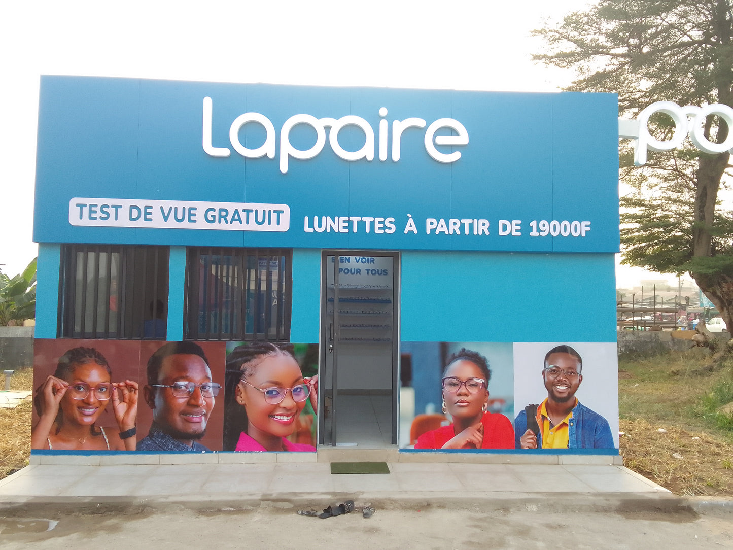 Agence Lapaire Bonoua Côte d'Ivoire sur la station service Total
