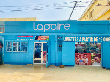Agence Lapaire Bobo centre Burkina Faso avec une belle devanture bleue